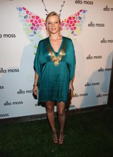 Amy Smart feet photo thumbnail
