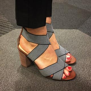 Amy Stran feet photo thumbnail