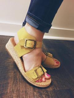 Amy Stran feet photo thumbnail