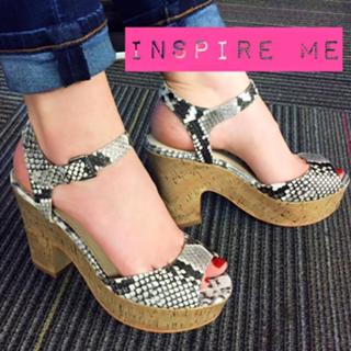 Amy Stran feet photo thumbnail