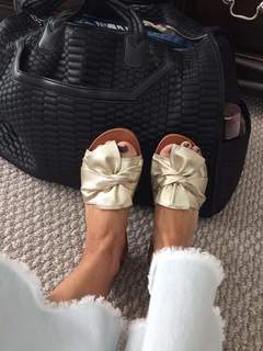 Amy Stran feet photo thumbnail