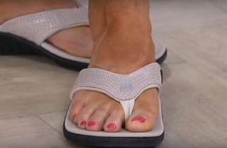 Amy Stran feet photo thumbnail