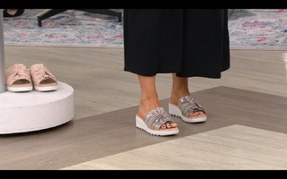 Amy Stran feet photo thumbnail