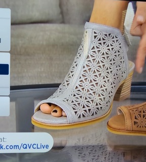 Amy Stran feet photo thumbnail