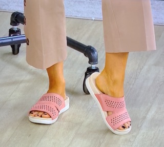 Amy Stran feet photo thumbnail