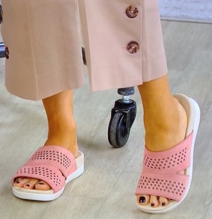 Amy Stran feet photo thumbnail