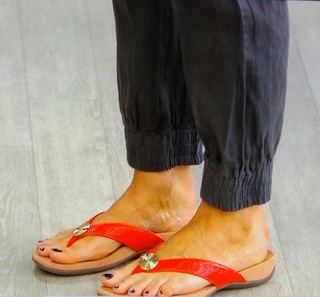 Amy Stran feet photo thumbnail