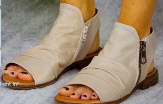 Amy Stran feet photo thumbnail