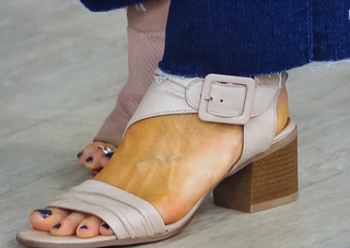 Amy Stran feet photo thumbnail