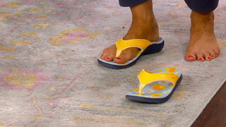 Amy Stran feet photo thumbnail