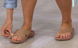 Amy Stran feet photo thumbnail