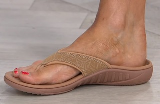 Amy Stran feet photo thumbnail