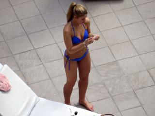 Amy Willerton feet photo thumbnail
