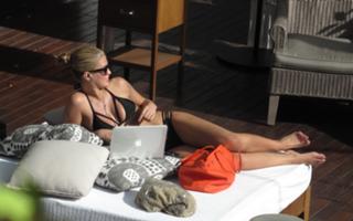 Amy Willerton feet photo thumbnail