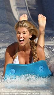 Amy Willerton feet photo thumbnail