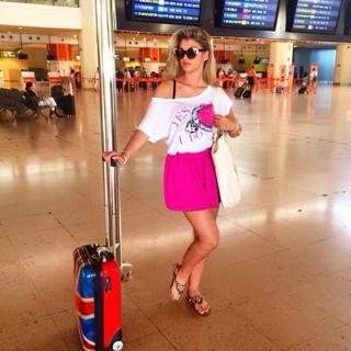 Amy Willerton feet photo thumbnail