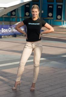 Amy Willerton feet photo thumbnail