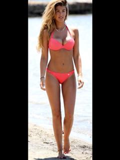 Amy Willerton feet photo thumbnail