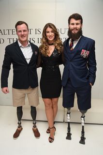 Amy Willerton feet photo thumbnail