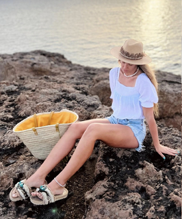 Amy Willerton feet photo thumbnail