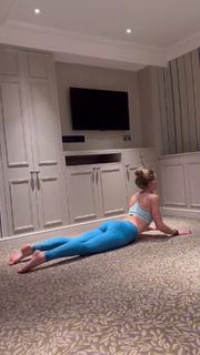 Amy Williams feet photo 3