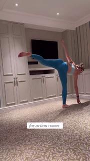Amy Williams feet photo 2