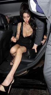 Amy Winehouse feet photo thumbnail