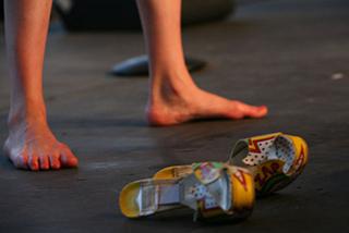 Amy Winehouse feet photo thumbnail