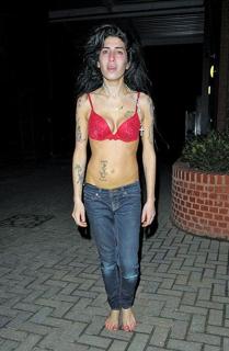Amy Winehouse feet photo thumbnail