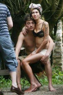 Amy Winehouse feet photo thumbnail