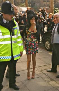 Amy Winehouse feet photo thumbnail
