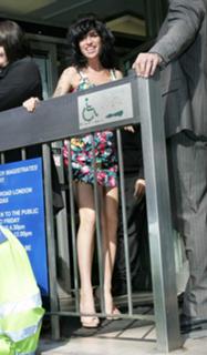 Amy Winehouse feet photo thumbnail