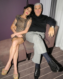 Amy Winehouse feet photo thumbnail