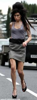 Amy Winehouse feet photo thumbnail