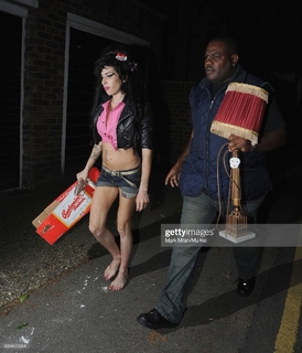 Amy Winehouse feet photo thumbnail