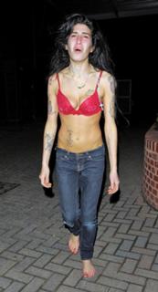 Amy Winehouse feet photo thumbnail