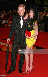 Amy Winehouse feet photo thumbnail