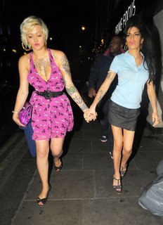 Amy Winehouse feet photo thumbnail