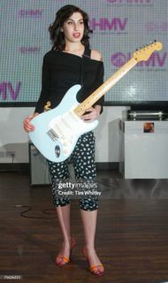 Amy Winehouse feet photo 13
