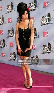 Amy Winehouse feet photo 6