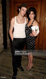 Amy Winehouse feet photo 4