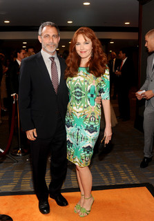 Amy Yasbeck feet photo thumbnail