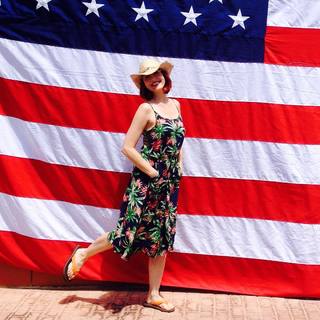 Amy Yasbeck feet photo thumbnail