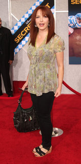 Amy Yasbeck feet photo thumbnail