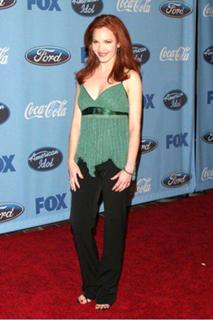 Amy Yasbeck feet photo thumbnail