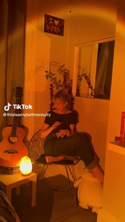 Amybeth McNulty feet photo 17
