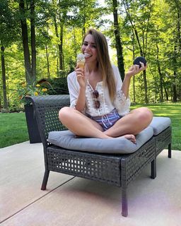 Amymarie Gaertner feet photo 18
