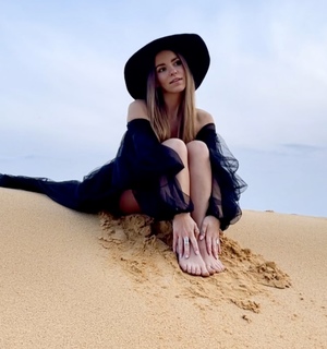 Amymarie Gaertner feet photo 20