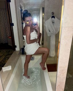 Amymarie Gaertner feet photo 16
