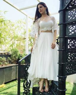 Amyra Dastur feet photo 5